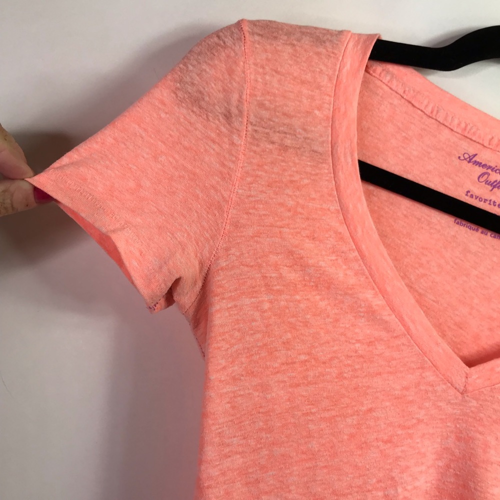 AMERICAN EAGLE V-NECK SHORT SLEEVE TEE - XS - Picture 5 of 9